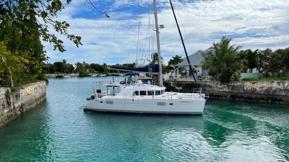 Lagoon 44' | Panama Gem Charters | Boat Rental