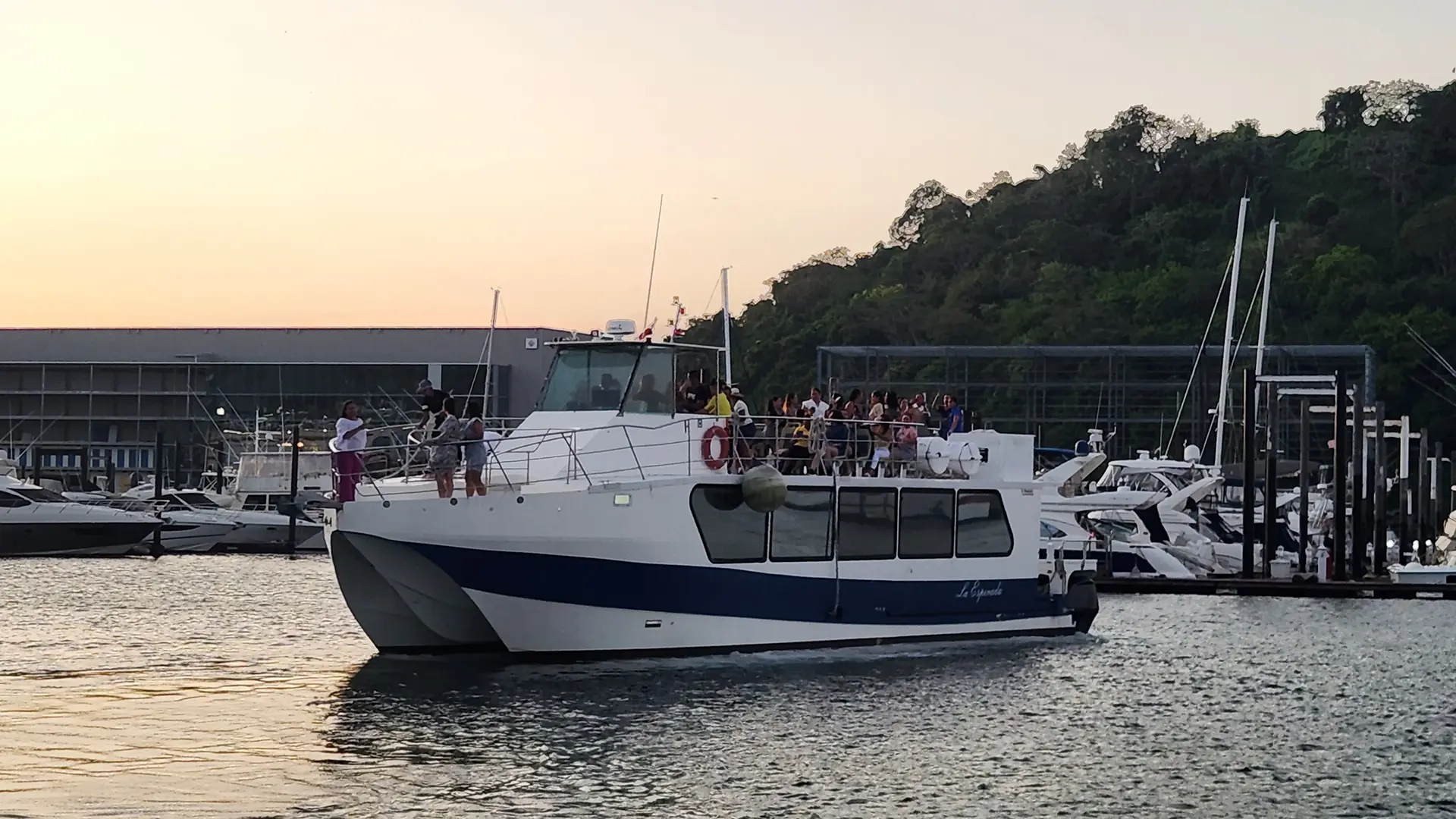 Powercat 64' | Panama Gem Charters | Fleet | Flota | Alquiler de yates | Yacht Rental